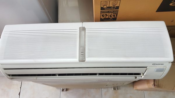 Máy lạnh nội địa Hitachi Inverter 1.5HP