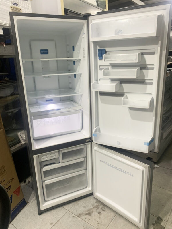 Tủ lạnh Electrolux EBE3500SA 350 lít