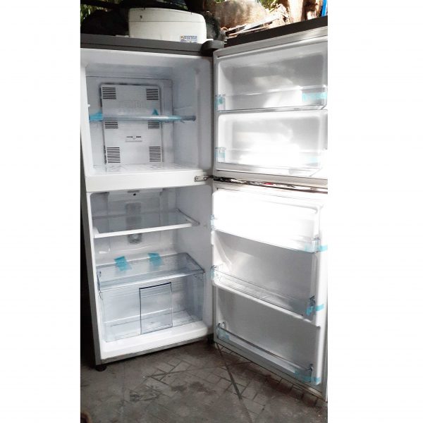 Tủ lạnh Panasonic Inverter NR-BA178PSVN 152 lít