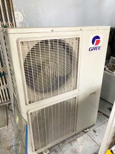 Máy lạnh tủ đứng Gree GVC42AH-M1NNA5A 5HP